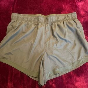 Athletic Works Women's Olive Green Shorts XXXL